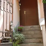 Orange House In The Old Town Гостевой дом 3*