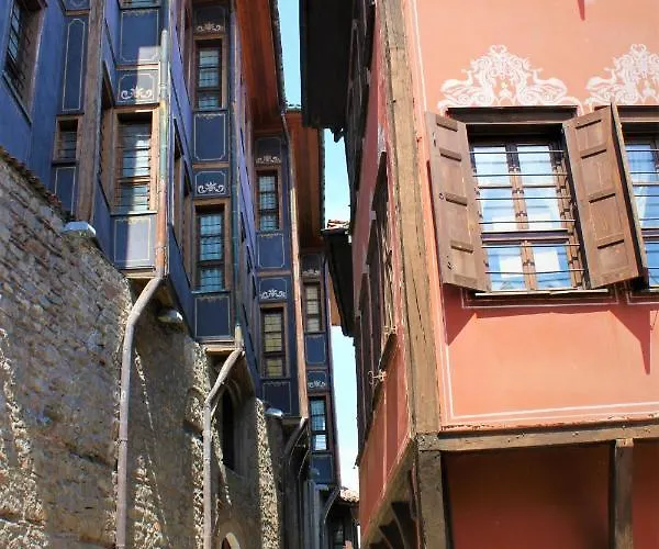 Orange House In The Old Town Plovdiv- Free Parking